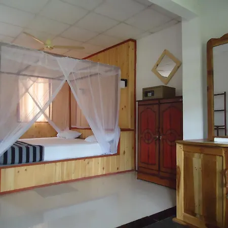 Sky Garden Mini Hotel Mirissa Exterior photo