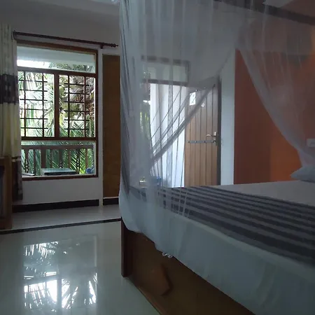 Sky Garden Mini Hotel Mirissa Exterior photo